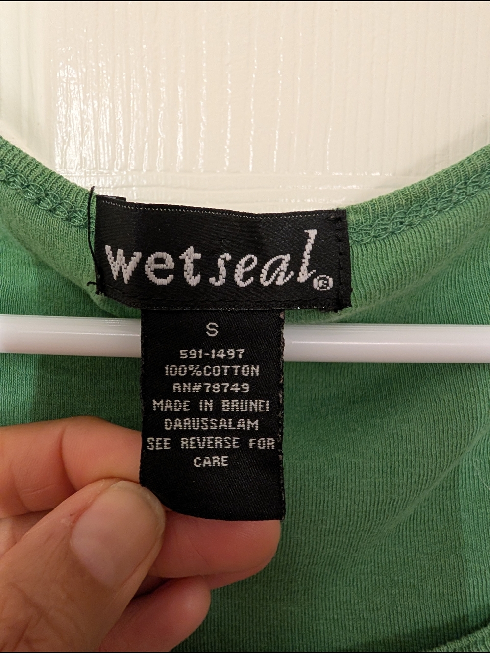 Wet Seal Green Scoop Neck Puff-Sleeve Tee - Picture 5 of 6